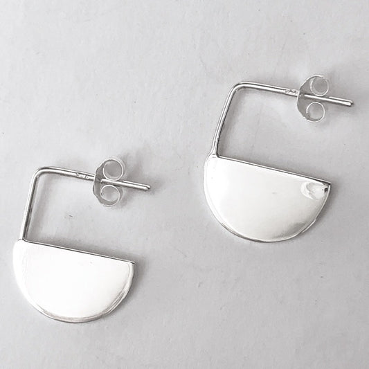 Semi-circle right angle stud