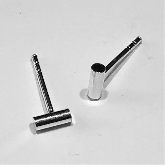 Short silver line studs